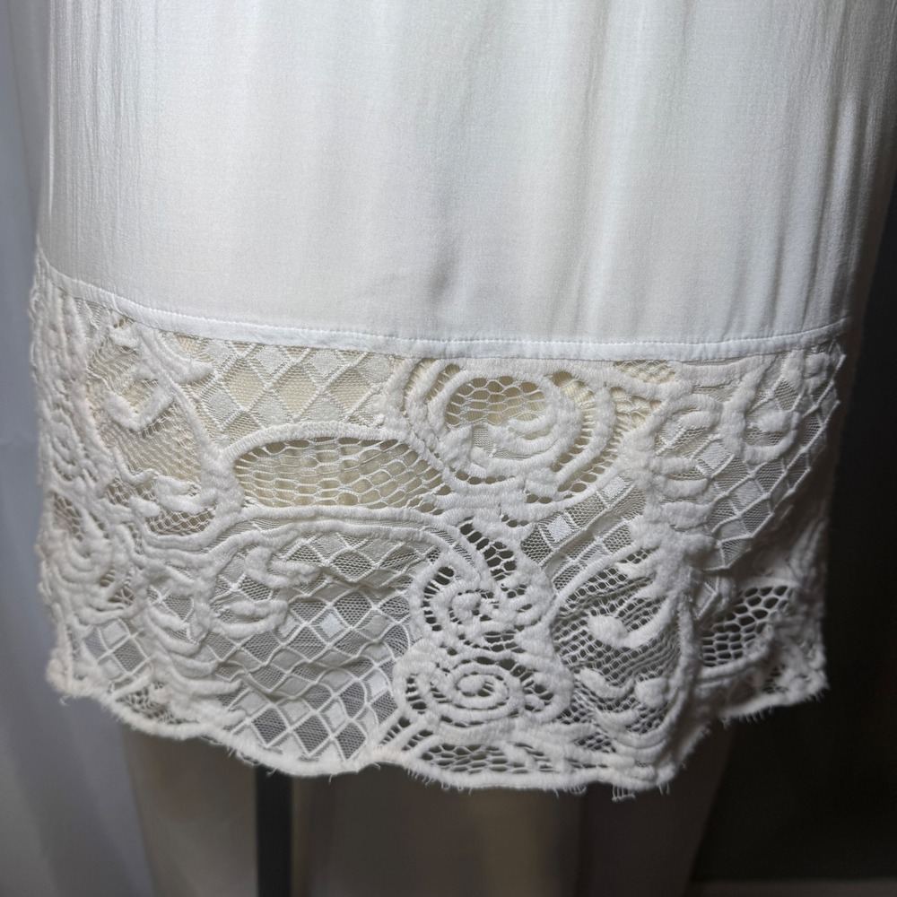 Chicos White Lace Trim Split Neck Tunic Top Women Size 1‎ - Picture 5 of 9